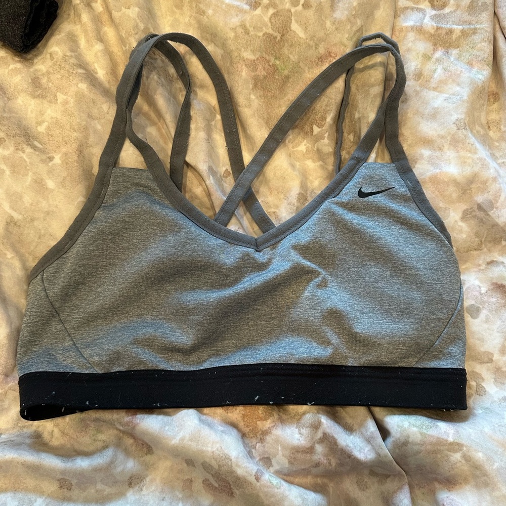*EUC*Sz L* Nike sports bra